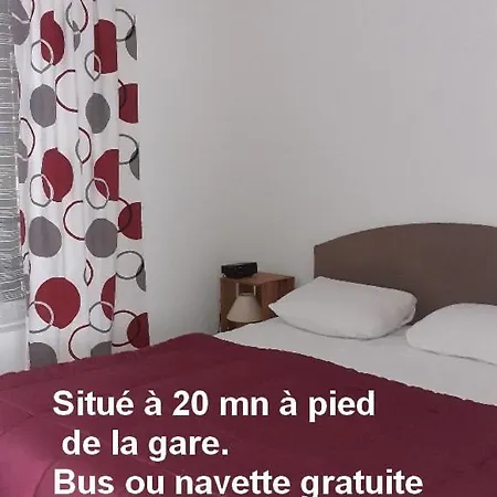 Petit 30 M2-plein Sud-2 Pers-1er Etage-wifi Fibre Gratuite-sans Ascenseur-non Fumeur-pas D'animaux -reservation A Partir De 3 Nuits Apartmán